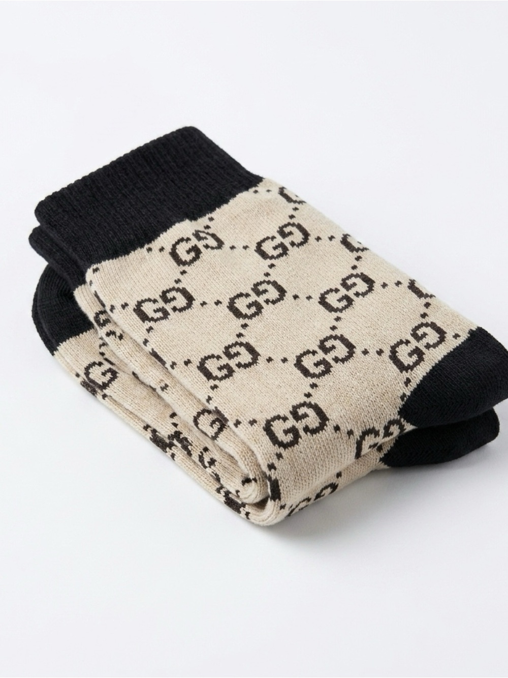 Luxury-Pattern Crew Socks in Cream and Black - Picture 4 of 4
